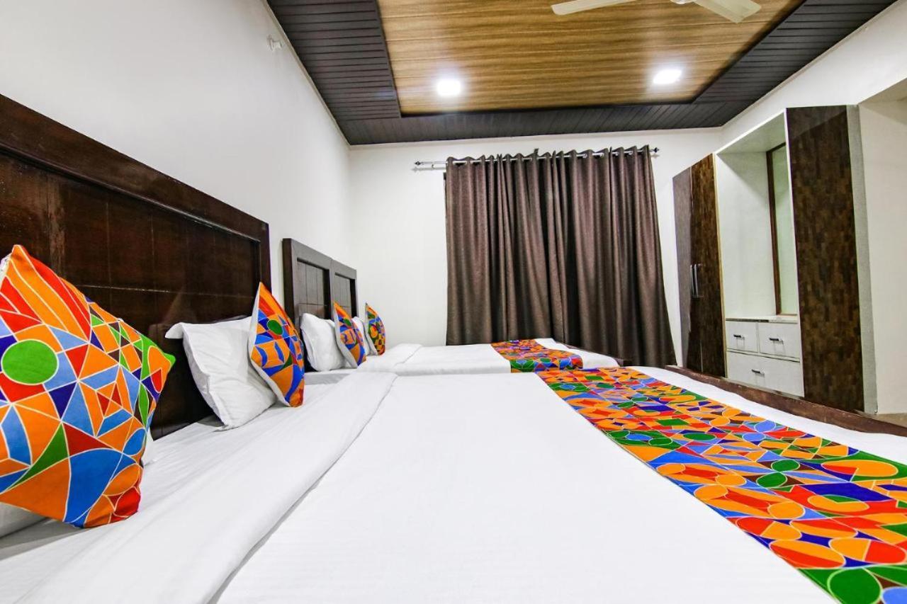 Lake View Bhimtal Hotel Exterior photo